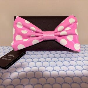 🔥 Loungefly Disney Minnie Mouse Floral Rock the Dots Clutch Crossbody Bag